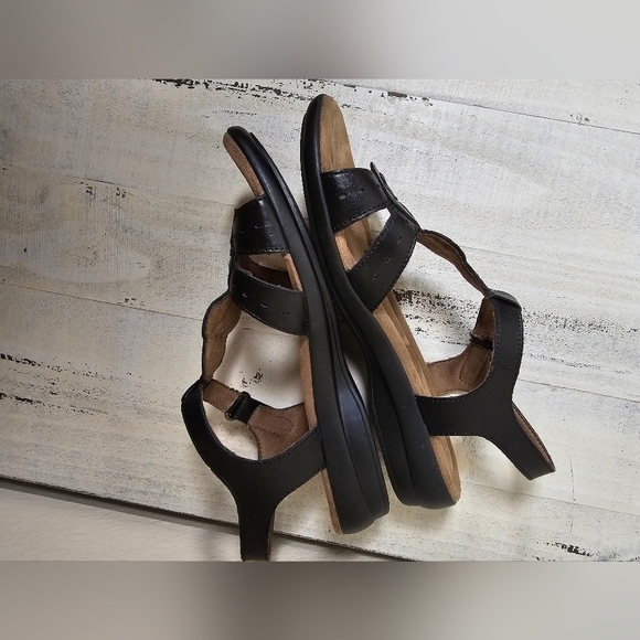 Bjorndal Womens Size 9 EUC Donna Black Leather Hook & Loop Strappy Wedge Sandals - Picture 3 of 9